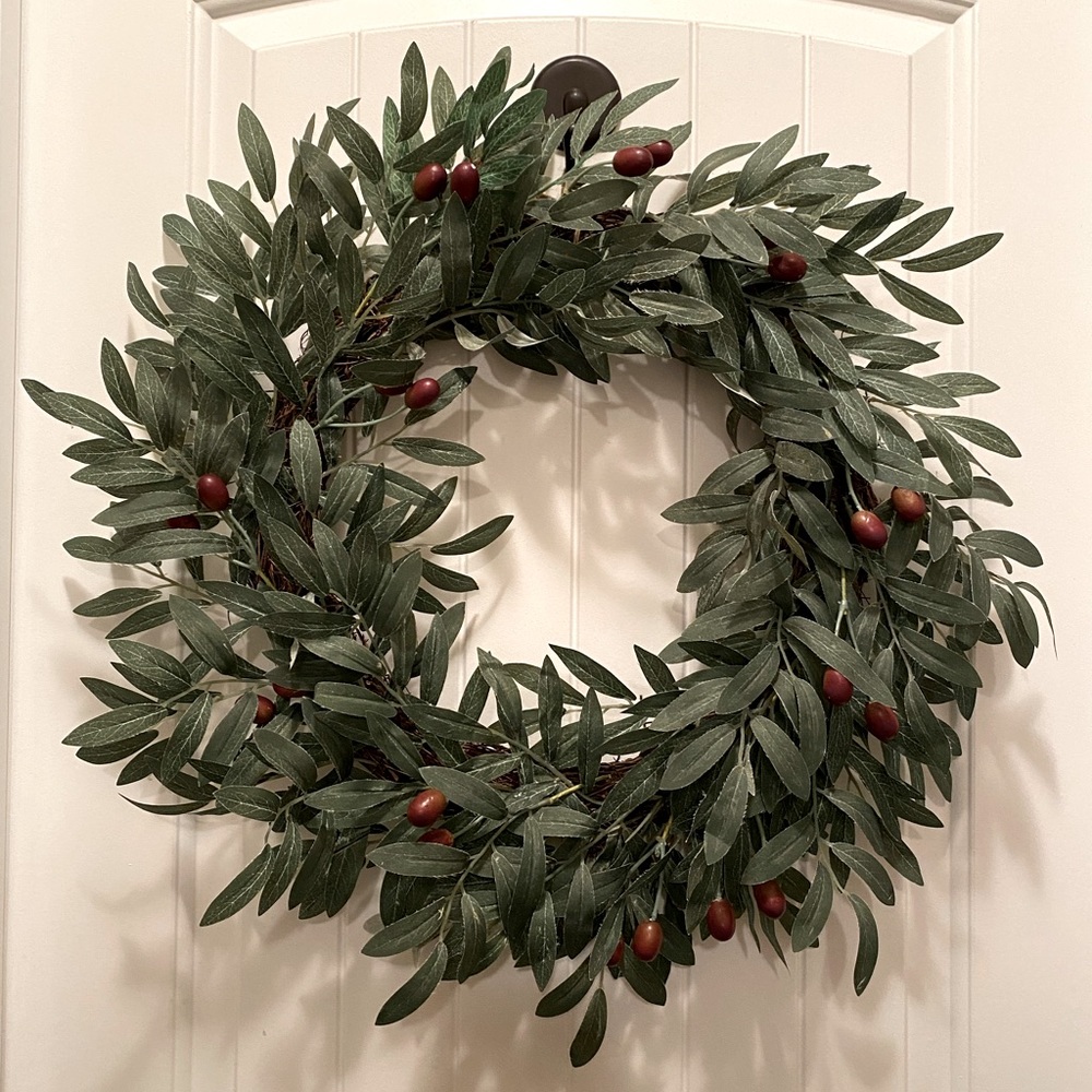 GREEN OLIVE LEAF WREATH